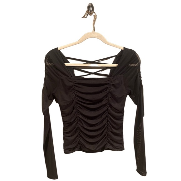 Cute Long Sleeve Crop - Picture 1 of 3